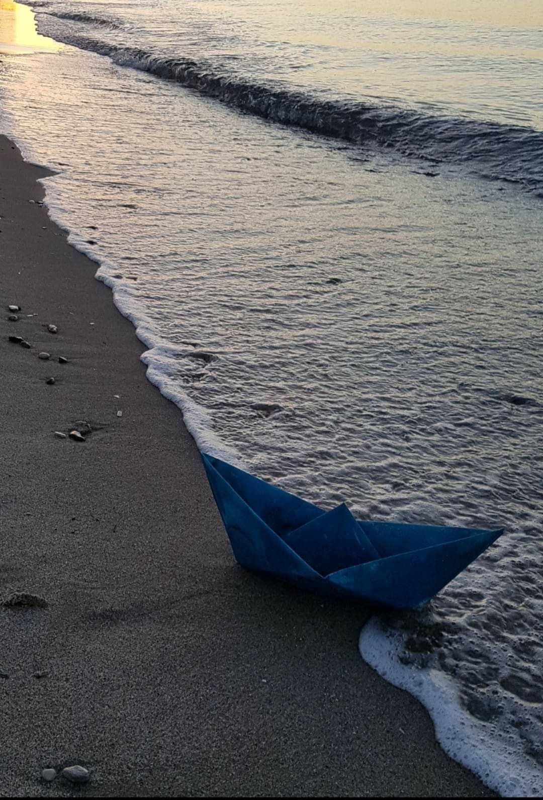 لماذا أختار دائمًا الأشخاص الخطأ؟ علاقة صدمات الطفولة بالعلاقات المؤذية